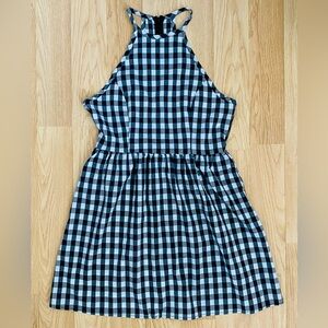 Casual summer women’s dress size SMALL